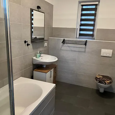 Moderne Ferienwohnung Komplett Ausgestattet Apartment